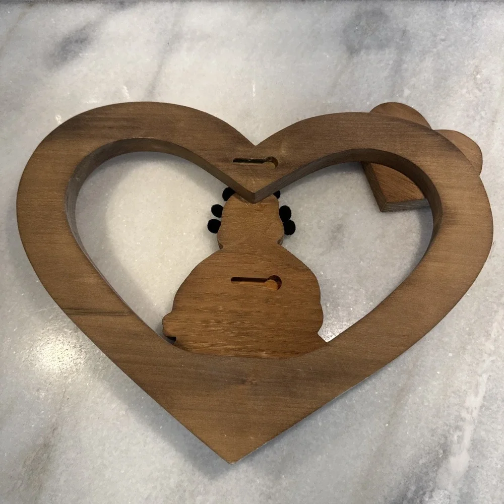 Vintage Folk Art Wood Wall Hanging Heart With Country Girl‎